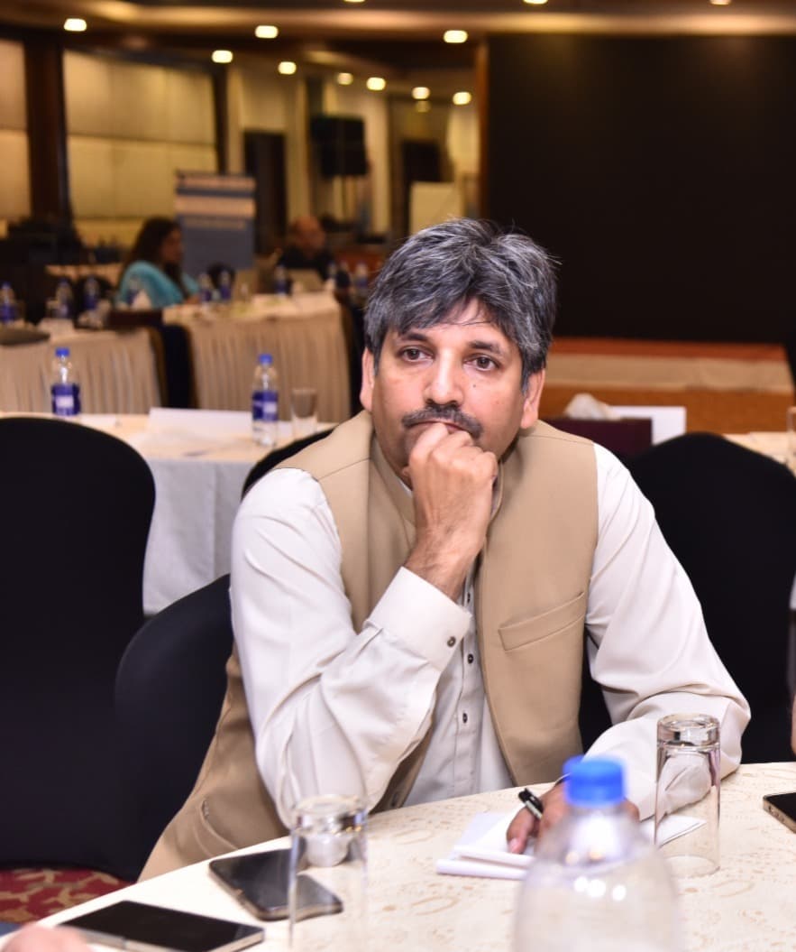 Mr Shakir Shehzad