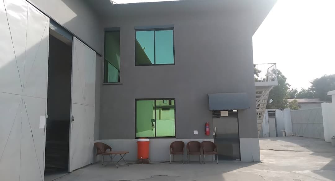Metro Town distribution centre, exterior